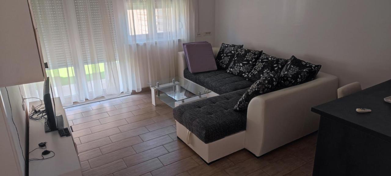 Apartments Rtina Benici Екстер'єр фото
