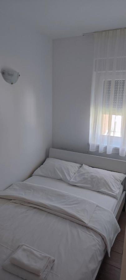 Apartments Rtina Benici Екстер'єр фото